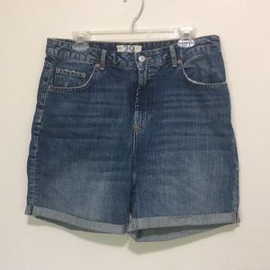 We the Free // Jean Shorts Bermuda Cuffed Baggy